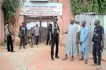 Centenas de pessoas resgatadas de uma casa de tortura na Nigéria