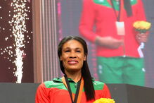 Naide Gomes recebe 10 anos depois a medalha a que tinha direito