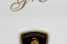 Leiloada coleção de carros de luxo do filho do presidente da Guiné Equatorial 