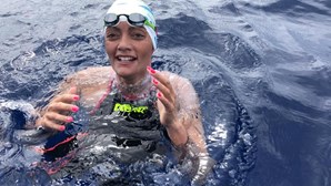 Mayra Santos emocionada com travessia a nado conseguida entre Madeira e Porto Santo
