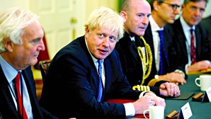 Primeiro-ministro britânico responsabiliza Irão por ataque a petrolífera saudita