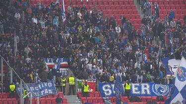 'Oh macaco': Cabecilha dos Super Dragões alvo de críticas após insultos racistas