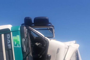 Camionista em estado grave após despiste e capotamento em Ourique