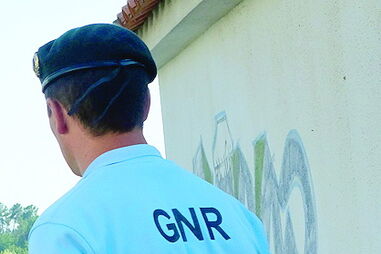 Dupla foi apanhada durante uma ação de patrulhamento da GNR