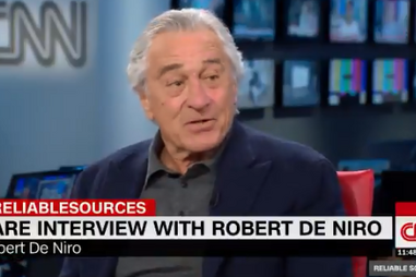 Robert de Niro manda 'f****' apoiantes de Trump em direto na CNN