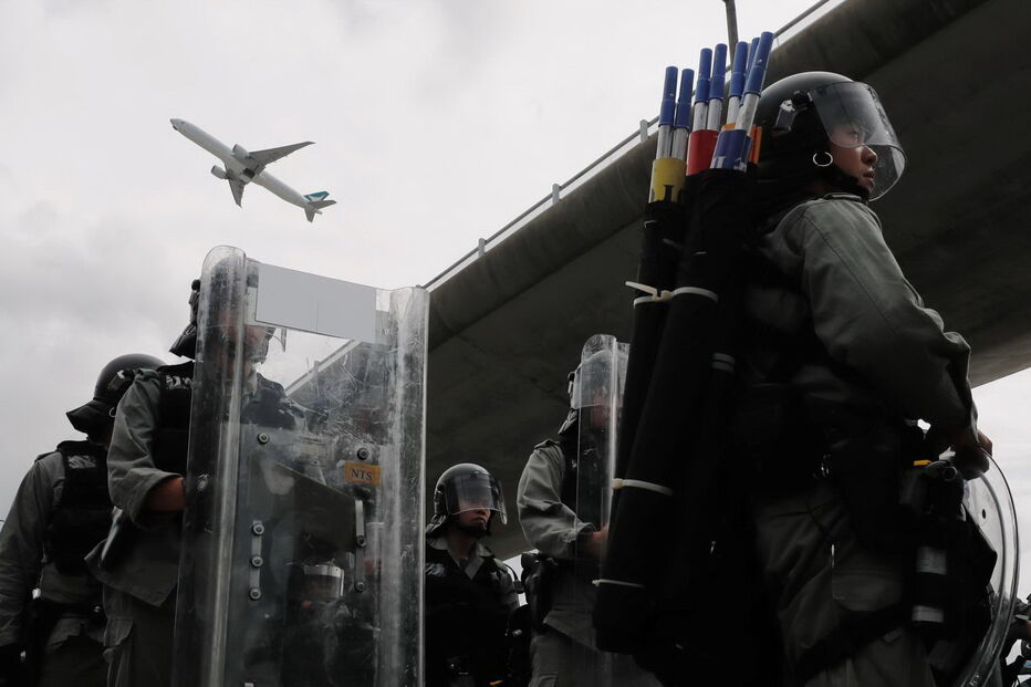Protestos voltam a Hong Kong com greve geral e boicote às aulas