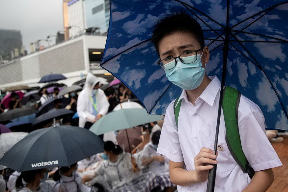 Protestos voltam a Hong Kong com greve geral e boicote às aulas