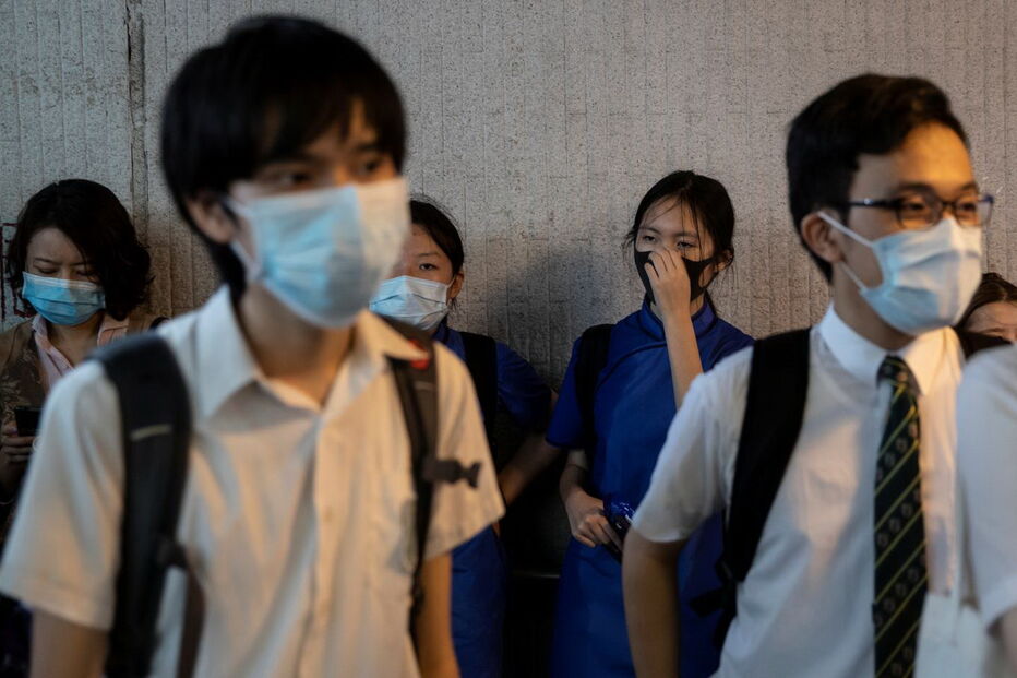 Protestos voltam a Hong Kong com greve geral e boicote às aulas
