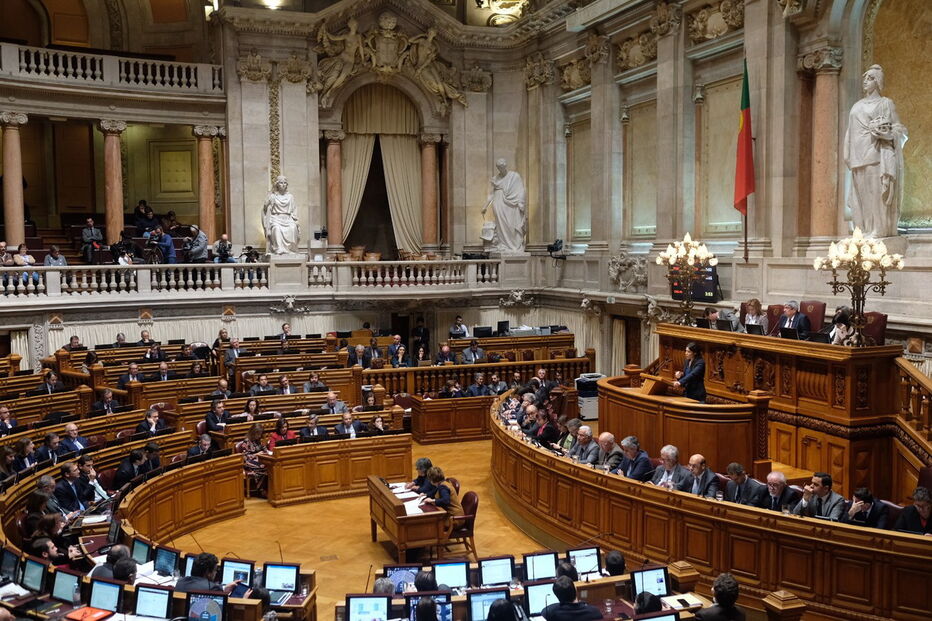 2017-11-27_17_54.59 governo assembleia republica parlamento.jpg