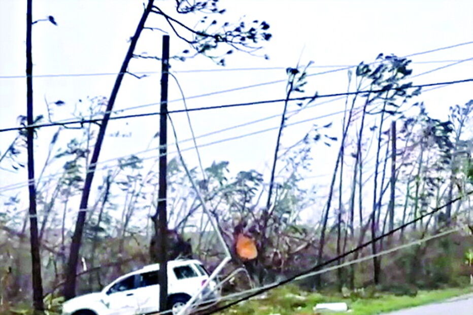 Primeiras imagens que chegam das Bahamas mostram cenário de destruição 