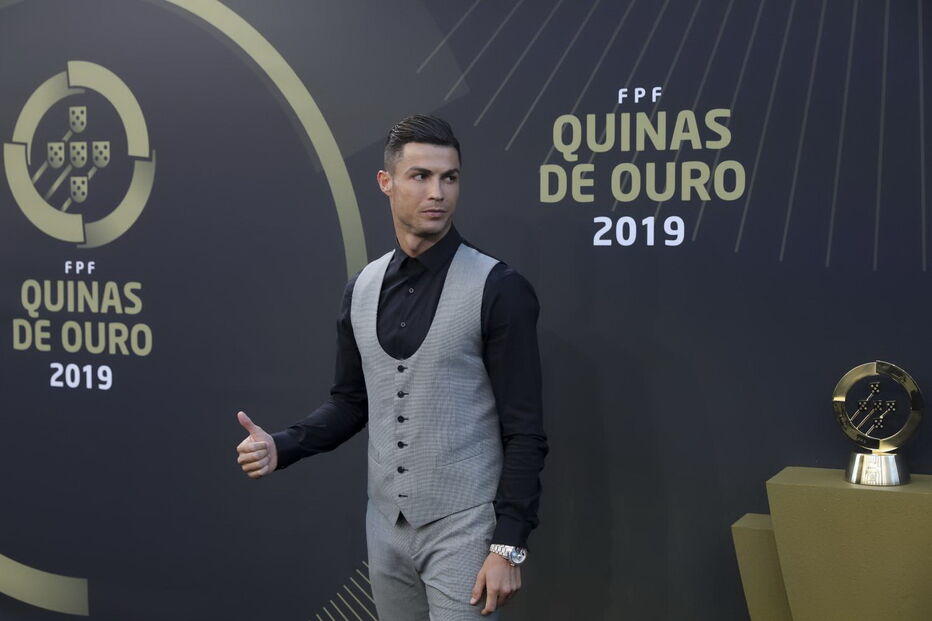 Cristiano Ronaldo arrasa redes sociais após ganhar prémio de melhor jogador do ano