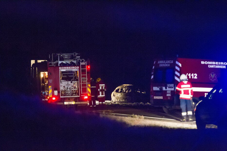 Três mortos e um ferido grave em colisão na reta da Praia da Tocha