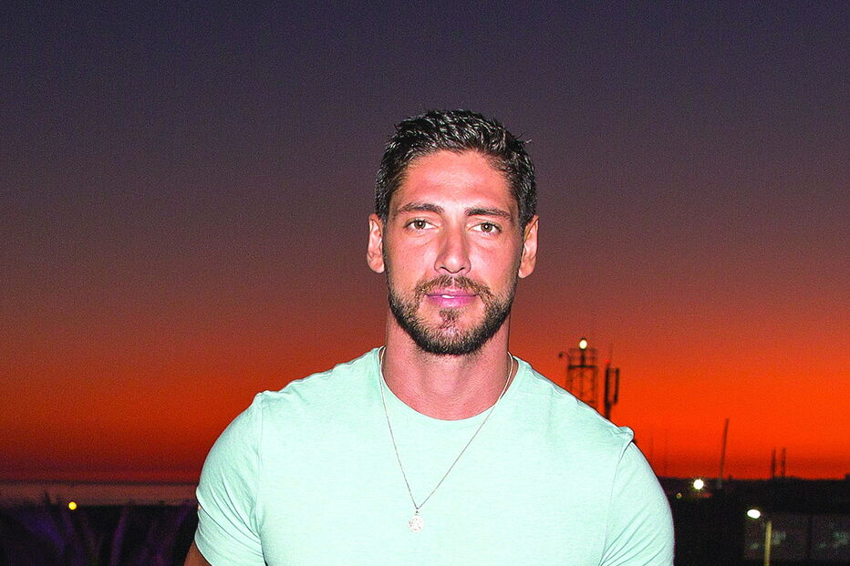 A perna esquerda de Ângelo é a que está afetada. O CM sabe que a infeção vai desde o pé até à zona lombar