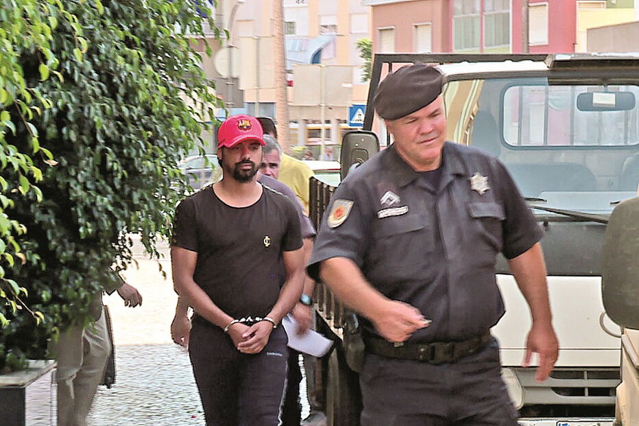 Fábio Paím foi levado da cadeia onde está detido até à PSP de Setúbal, onde prestou depoimento aos agentes policiais 