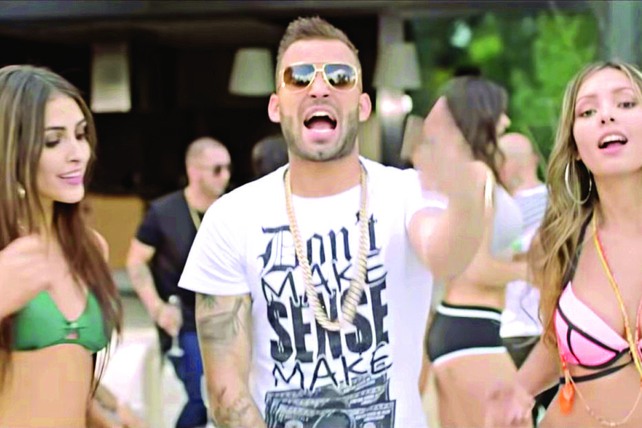 Jesé tem o nome artístico de Jey M