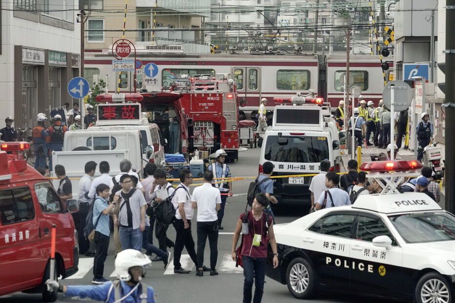 Colisão entre comboio e camião faz mais de 30 feridos no Japão