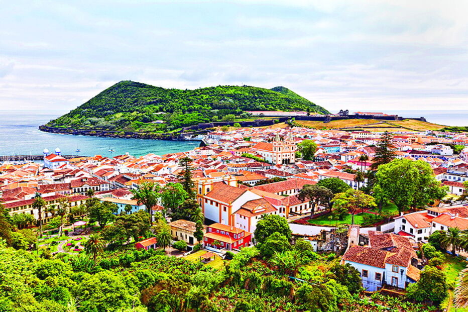 EUA contribuem para os Açores  