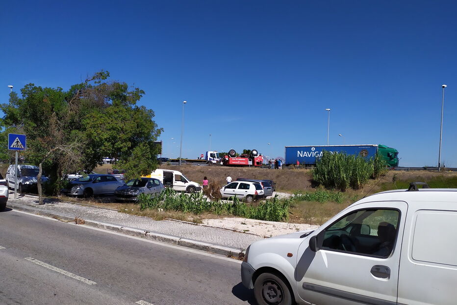 Bombeiros feridos em despiste a caminho de incêndio na Figueira da Foz