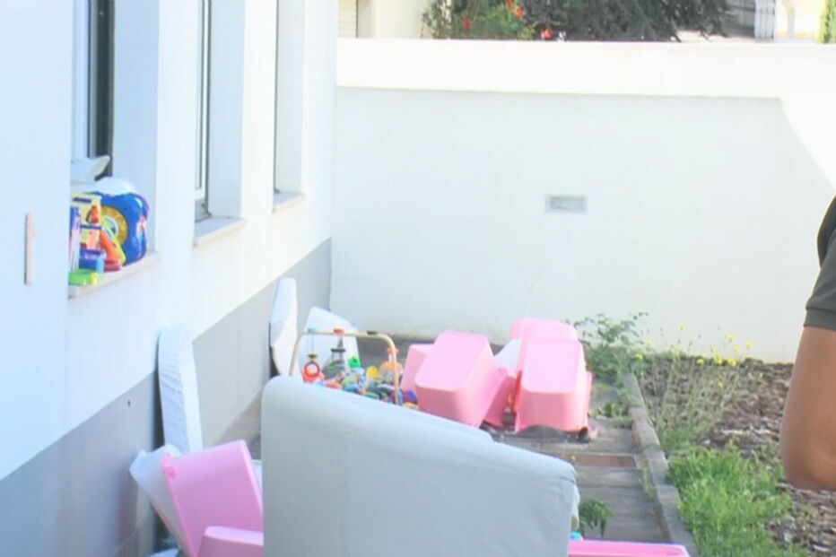 Dois bebés retirados de creche e 40 crianças transferidas devido a incêndio no Bombarral