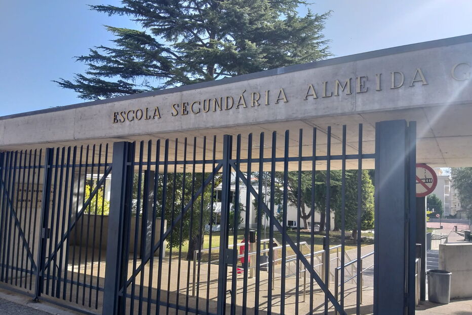 Escola Secundária Almeida Garret, em Gaia