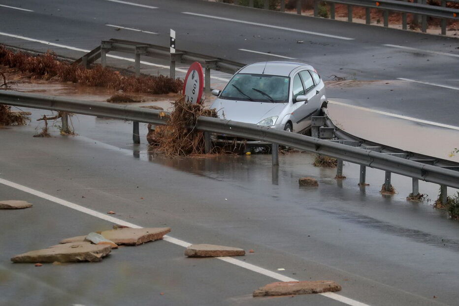 Sobe para quatro o número de mortes causadas pelas chuvas fortes em Espanha