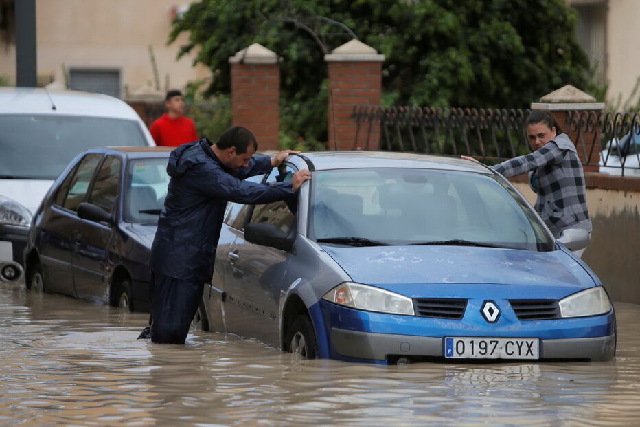 Sobe para cinco o número de mortes causadas pelas chuvas fortes em Espanha