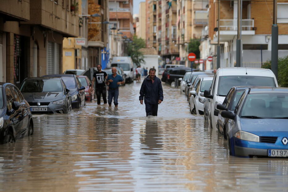 Sobe para cinco o número de mortes causadas pelas chuvas fortes em Espanha