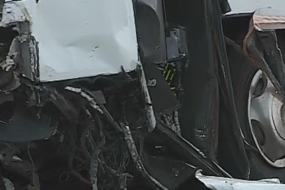 Colisão entre carro e autocarro faz quatro feridos na Venda do Pinheiro