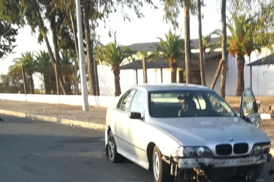 Condutor sem carta despista-se contra muro em Beja 