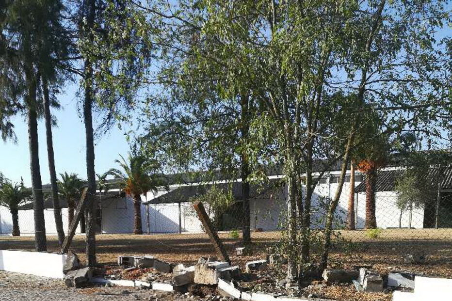 Condutor sem carta despista-se contra muro em Beja 