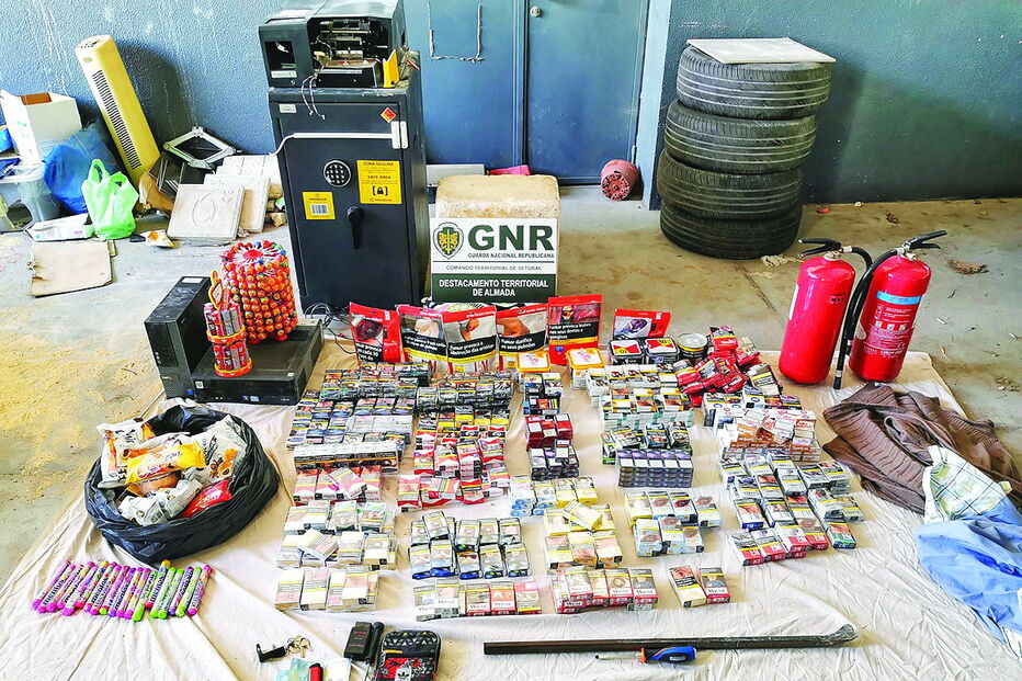 Ladrões em fuga atacam patrulhas da GNR