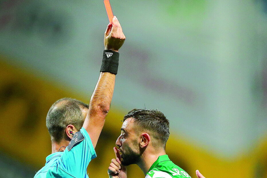 Bruno Fernandes viu o cartão vermelho na parte final do jogo