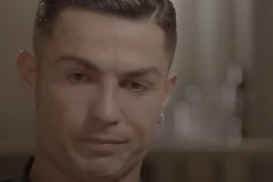 Cristiano Ronaldo desfaz-se em lágrimas