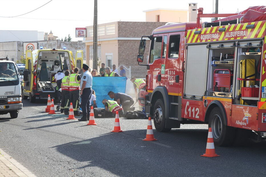 Motociclista gravemente ferido após colisão com carro em Albufeira  