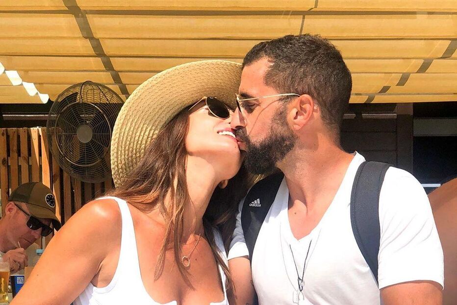 Mulher do jogador Simão Sabrosa, de 39 anos, tem surpreendido os quase 20 mil seguidores nas redes sociais