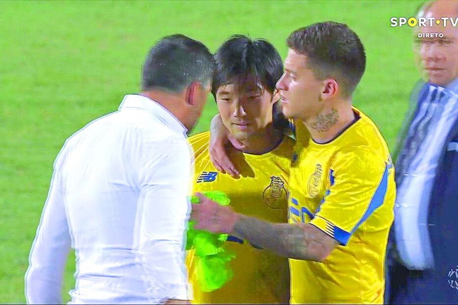 Otávio teve de intervir perante as críticas de Sérgio Conceição a Nakajima   