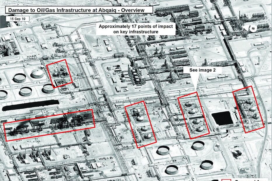 Fotos de satélite divulgadas pelos EUA mostram pontos de impacto contra petrolíferas