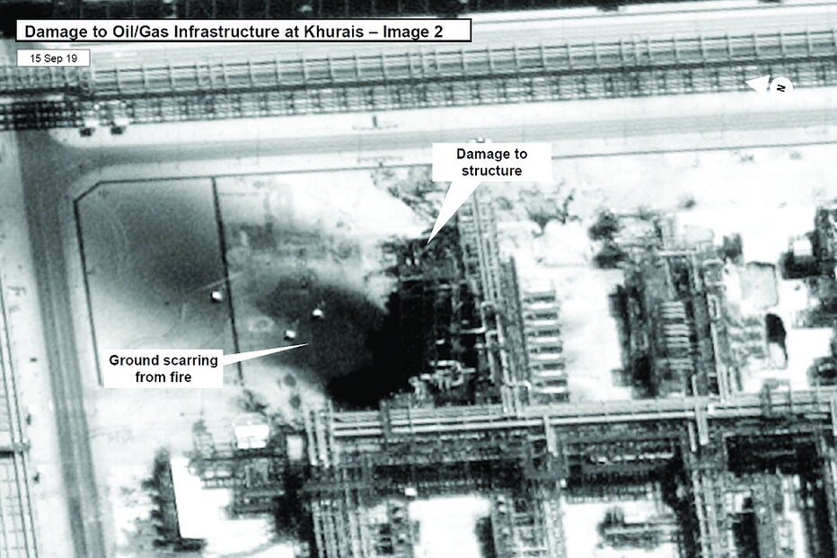Fotos de satélite divulgadas pelos EUA mostram pontos de impacto contra petrolíferas