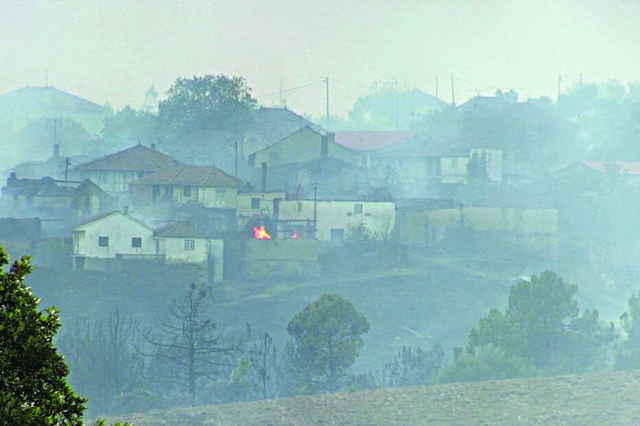 Incêndio ameaçou várias habitações em Ervões, Valpaços