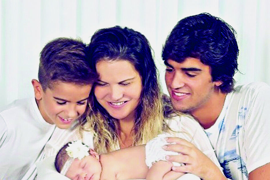 Katia Aveiro com os filhos: Rodrigo, Dinis e Valentina