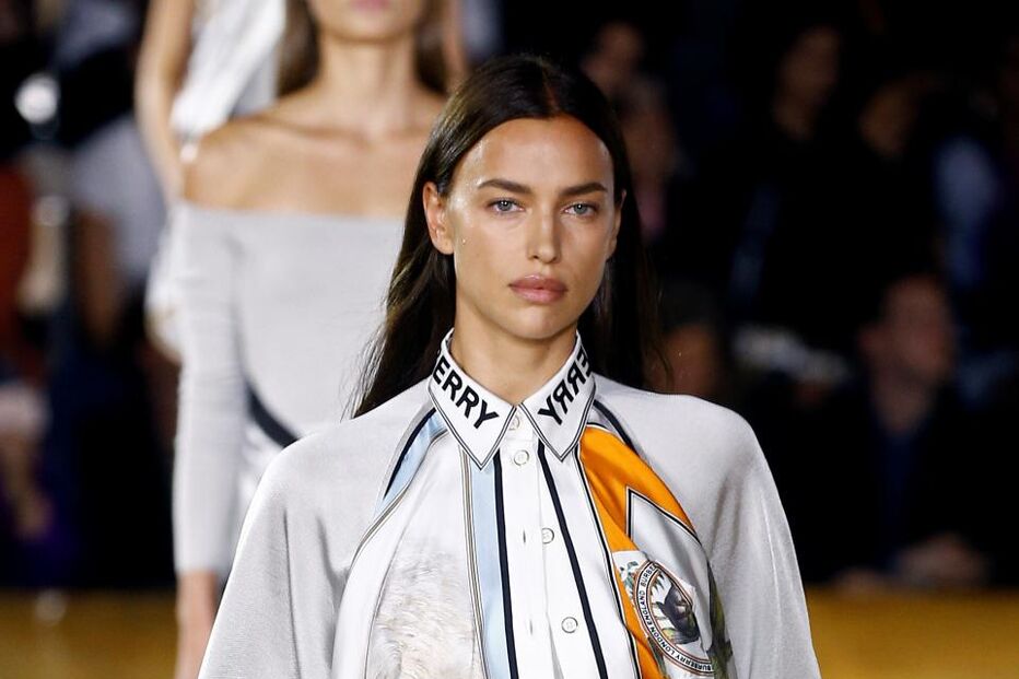 Irina Shayk na Semana de Moda de Milão