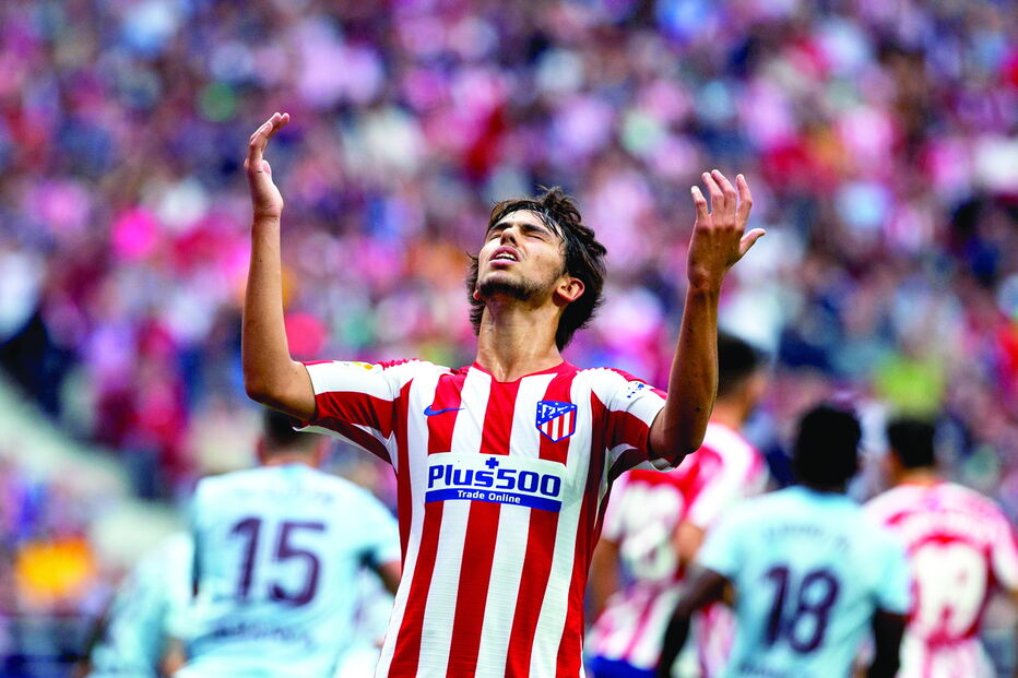 João Félix frustrado após nova defesa de Rúben Blanco, o melhor em campo 