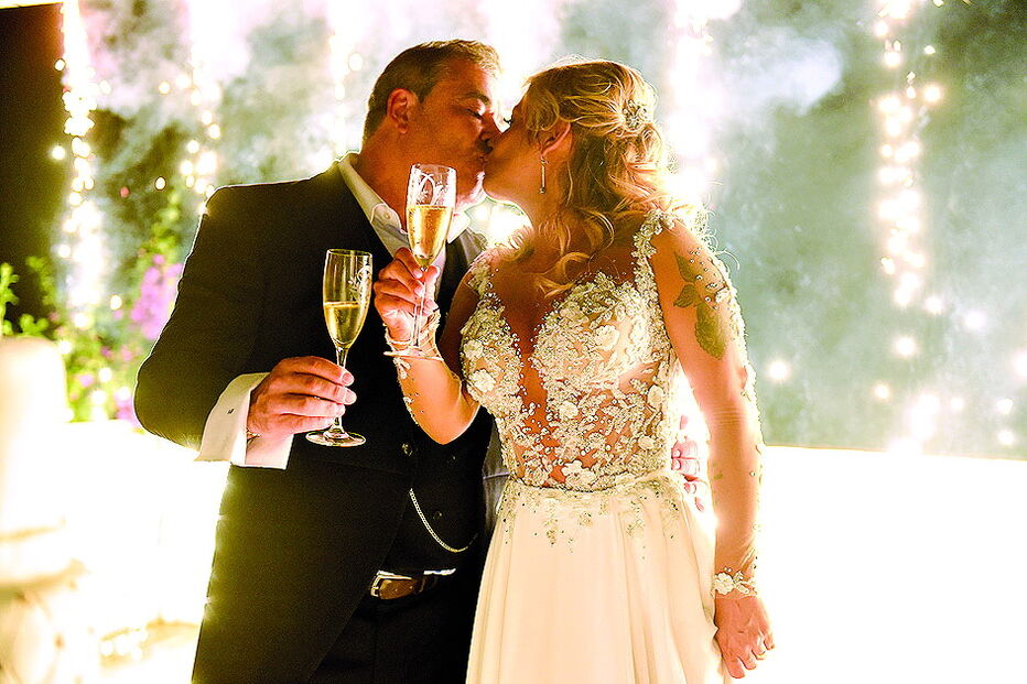 Noivos Toy e Daniela