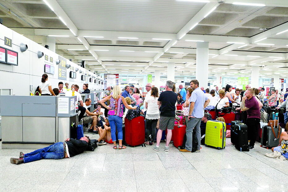 Milhares de passageiros da Thomas Cook estão presos em aeroportos
