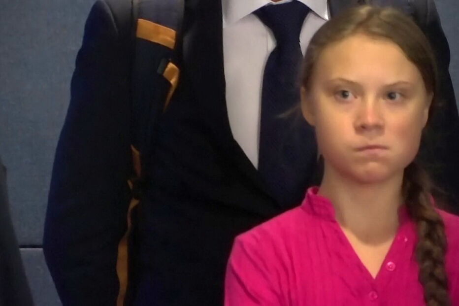 O olhar de desaprovação de Greta Thunberg para Trump na Cimeira pelo Clima