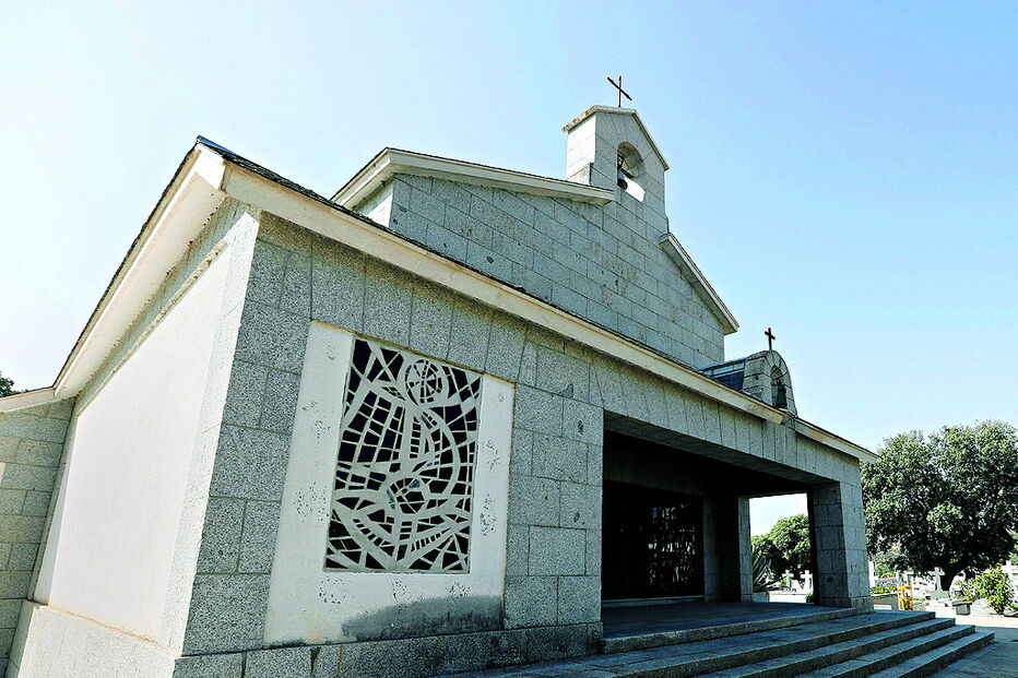 A capela no cemitério de El Pardo onde o governo pretende sepultar o ditador 