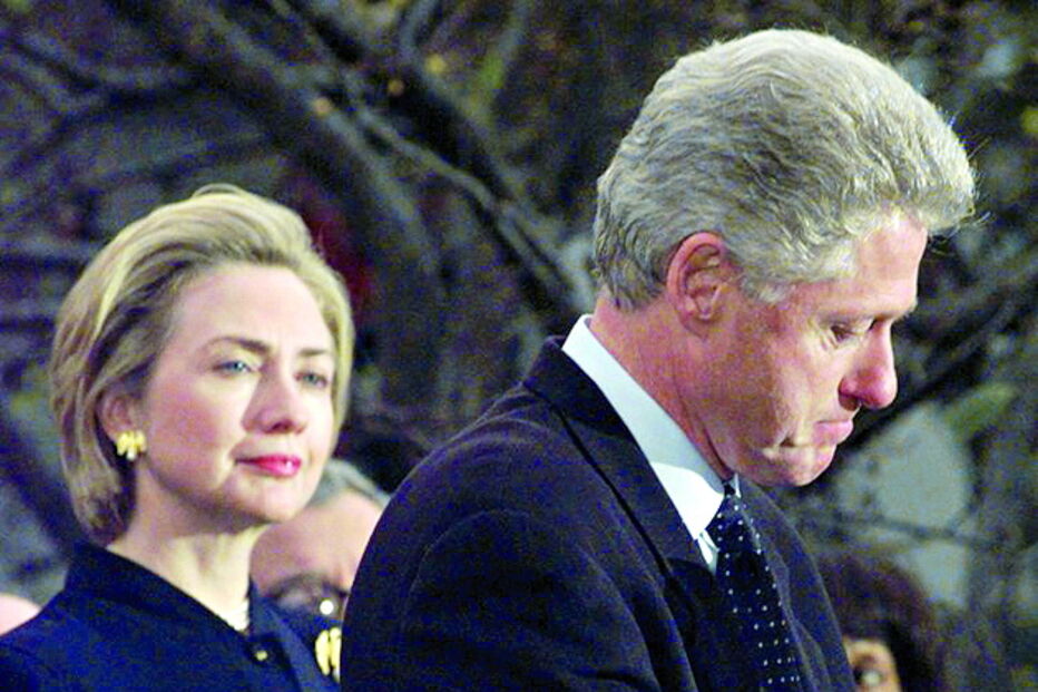 Clinton sobreviveu ao 'impeachment'