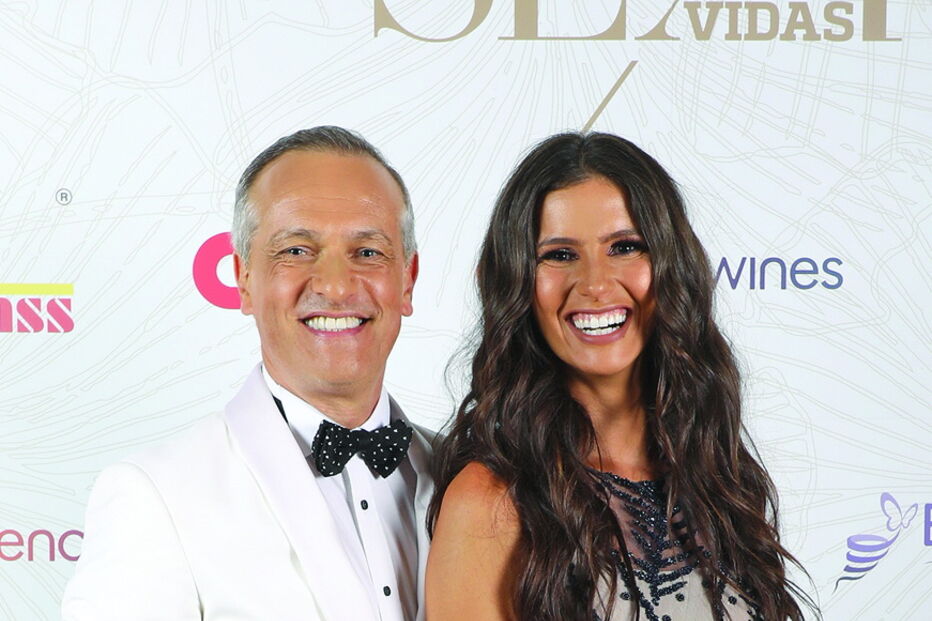 Os apresentadores da noite, Francisco Penim e Marta Viveiros