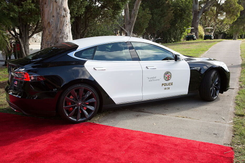 Carro-patrulha da Tesla
