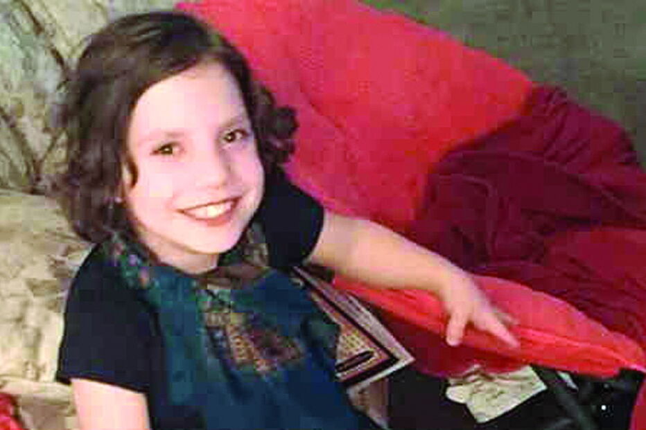 Grace é ucraniana e foi adotada em 2010 quando supostamente tinha 8 anos 